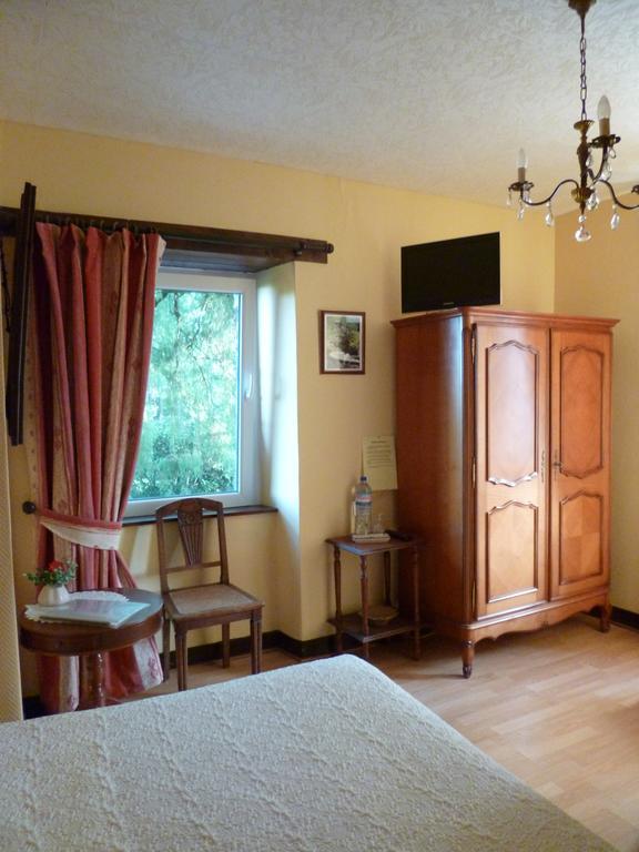 Le Moulin Du Bignon Bed & Breakfast Lassy Exterior photo