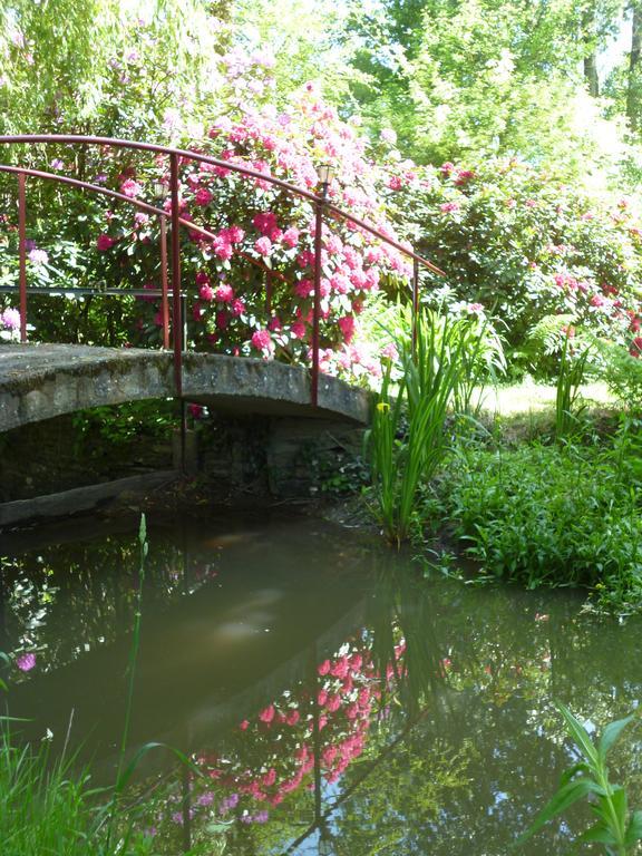 Le Moulin Du Bignon Bed & Breakfast Lassy Exterior photo
