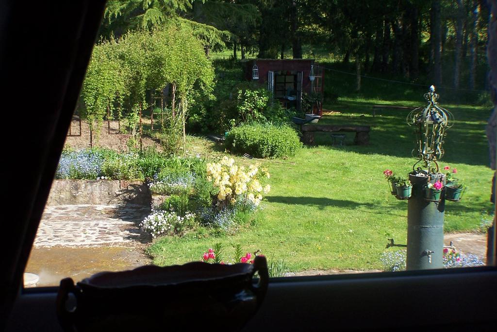 Le Moulin Du Bignon Bed & Breakfast Lassy Exterior photo