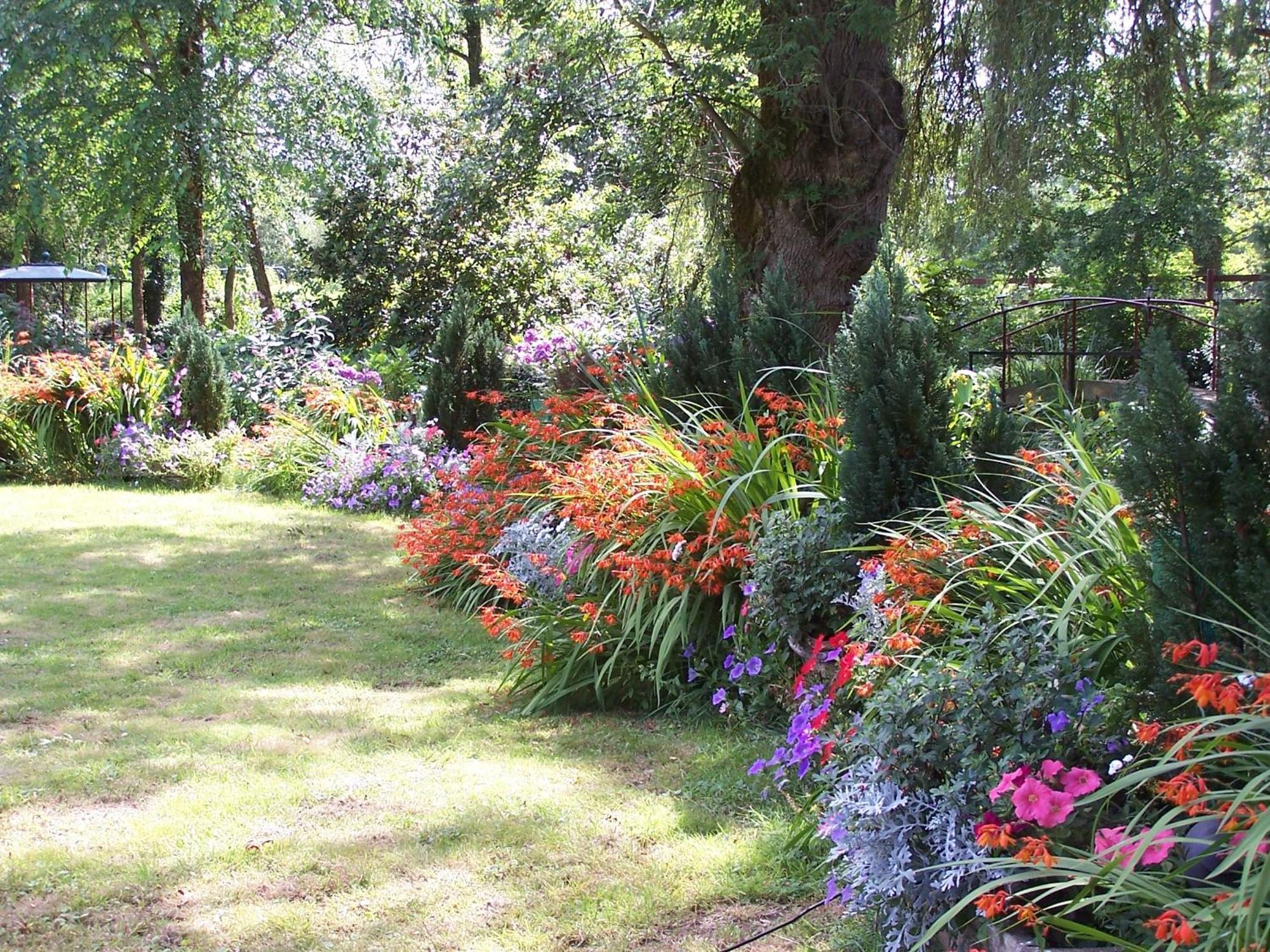 Le Moulin Du Bignon Bed & Breakfast Lassy Exterior photo